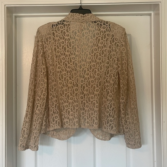 Chico’s - beige lacy lightweight blazer - sequins on pockets - Chicos size 2 (M) - Picture 3 of 9